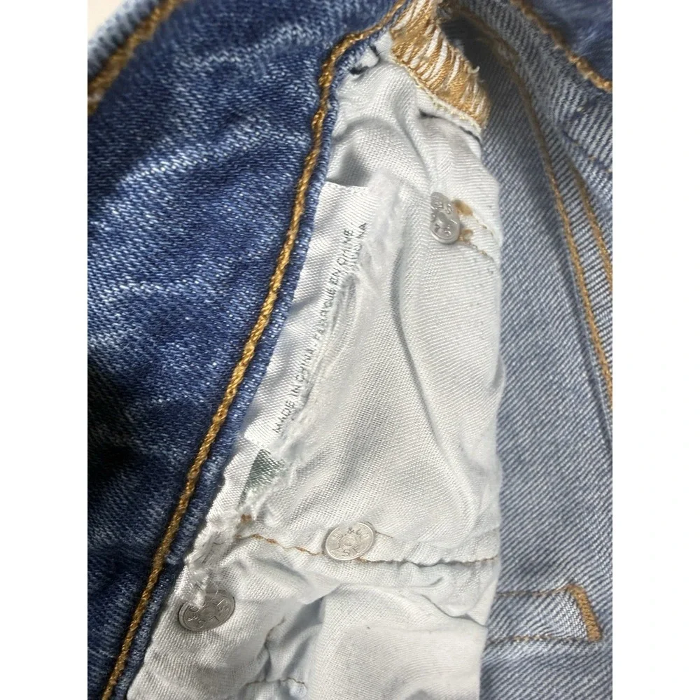 Levis size material